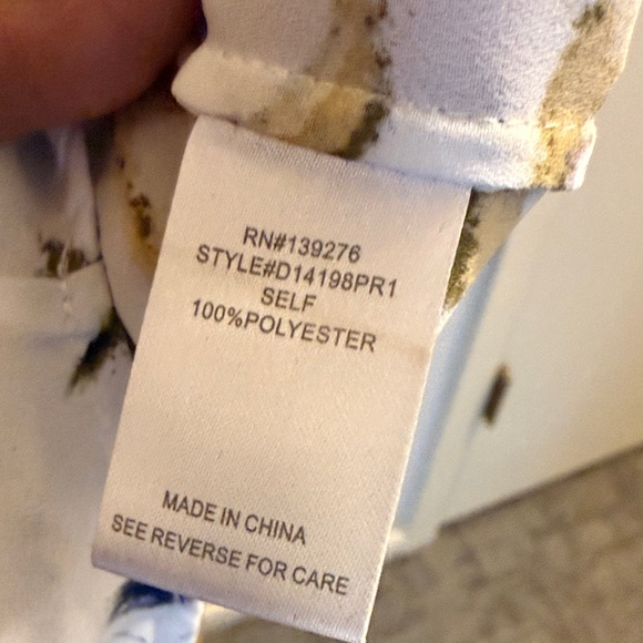 Daniel Rainn White Floral Blouse - Picture 4 of 8